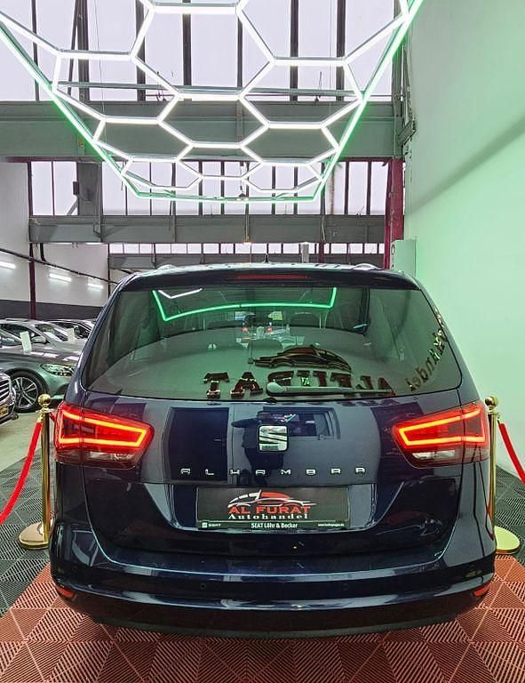 Gebraucht Seat Alhambra Style 150 PS (110 kW) 2017 Rot Van / Kleinbus