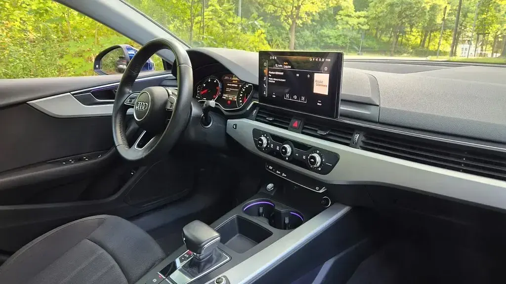 Gebraucht Audi A5 Sportback Ambiente 163 PS (119 kW) 2021 Blau Kleinwagen