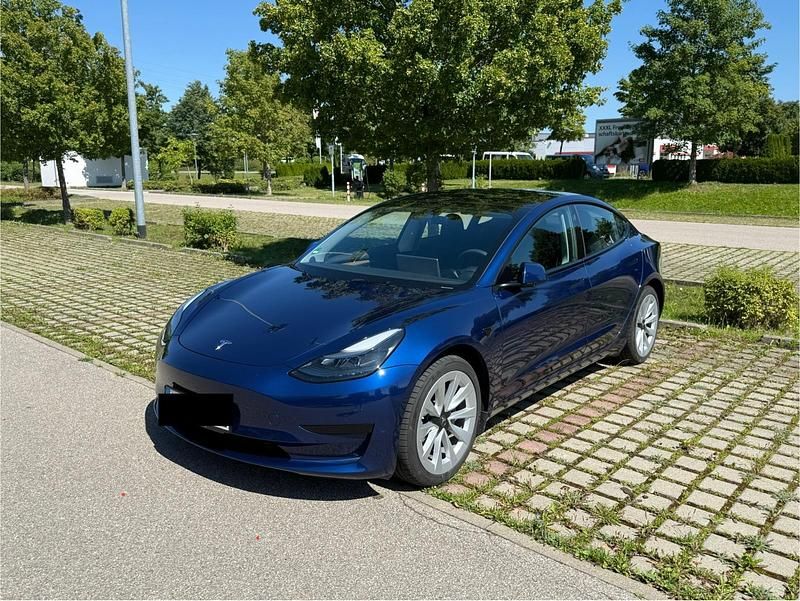 Blau Gebraucht 2023 Tesla Model 3 RWD Limousine | 29.980 € (Fairer Preis) - Bild 1/4
