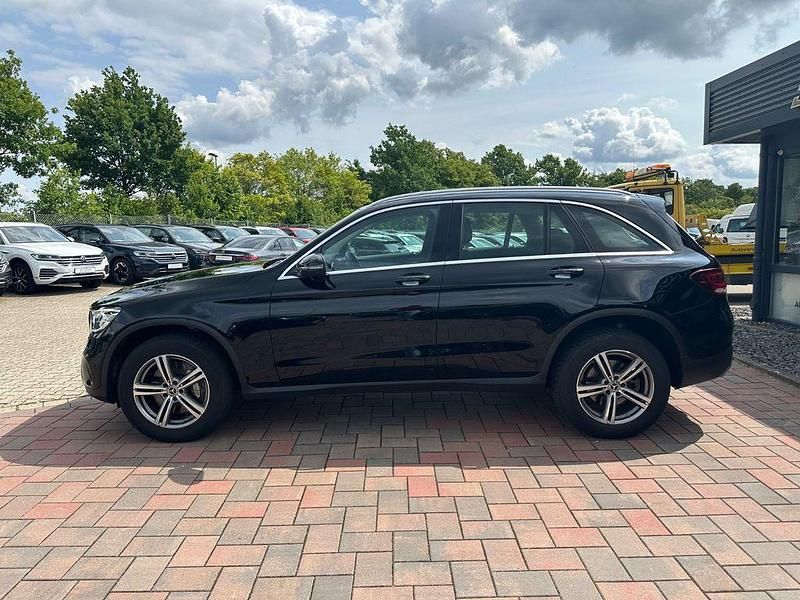 Gebraucht Mercedes GLC300e 306 PS (225 kW) 2022 Schwarz SUV