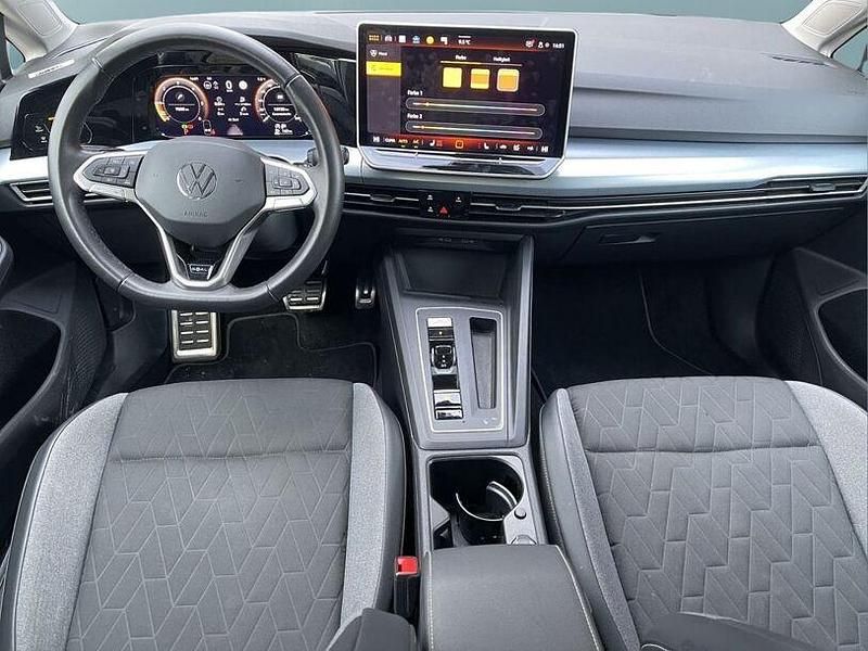 Gebraucht VW Golf VIII 150 PS (110 kW) 2025 Weiß Kleinwagen