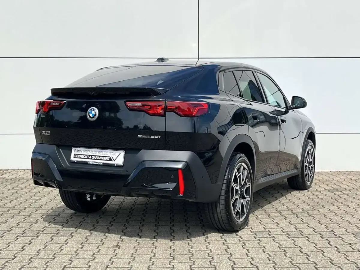 Gebraucht BMW X2 Sport Line 170 PS (125 kW) 2025 Schwarz SUV