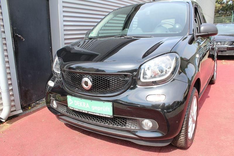 Schwarz Gebraucht 2019 Smart ForFour Passion Kleinwagen | 9.482 € (Guter Preis) - Bild 1/4