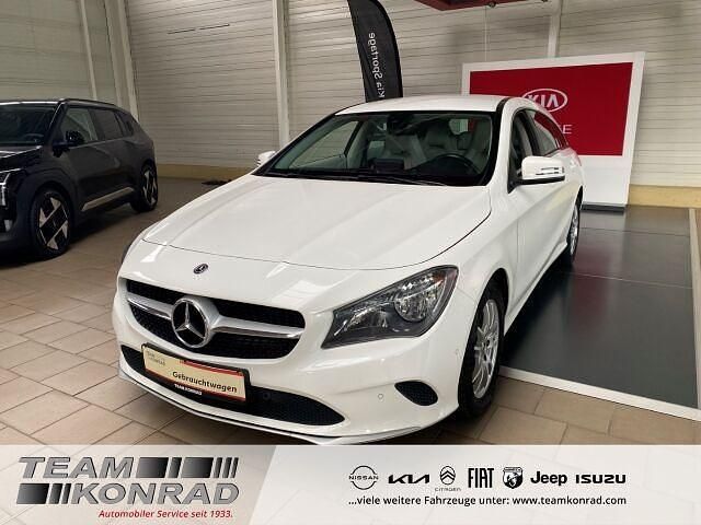 Weiß Gebraucht 2018 Mercedes CLA220 Shooting Brake Kombi | 20.990 € (Fairer Preis) - Bild 1/4