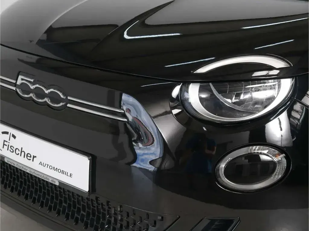 Gebraucht Fiat 500e 86 kW (118 PS) 2023 Schwarz Limousine
