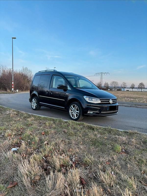 Gebraucht VW Caddy Highline 150 PS (110 kW) 2017 Schwarz Van / Kleinbus