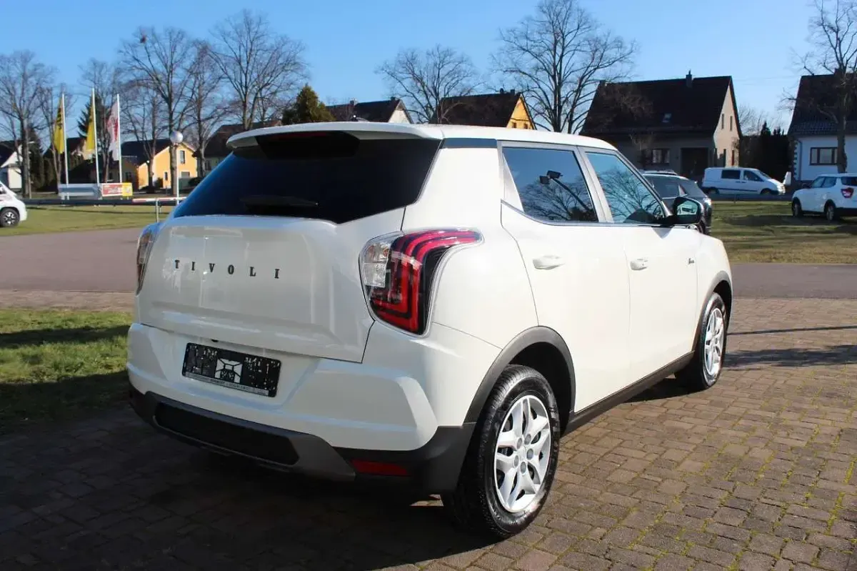 Gebraucht KGM Tivoli 135 PS (99 kW) 2025 Grand white SUV