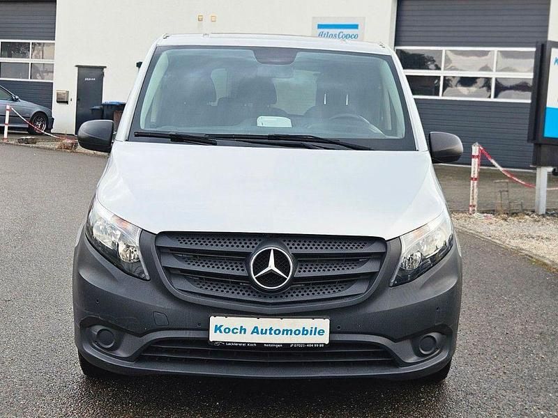 Silber Gebraucht 2018 Mercedes Vito Van / Kleinbus | 14.999 € (Superpreis) - Bild 1/4