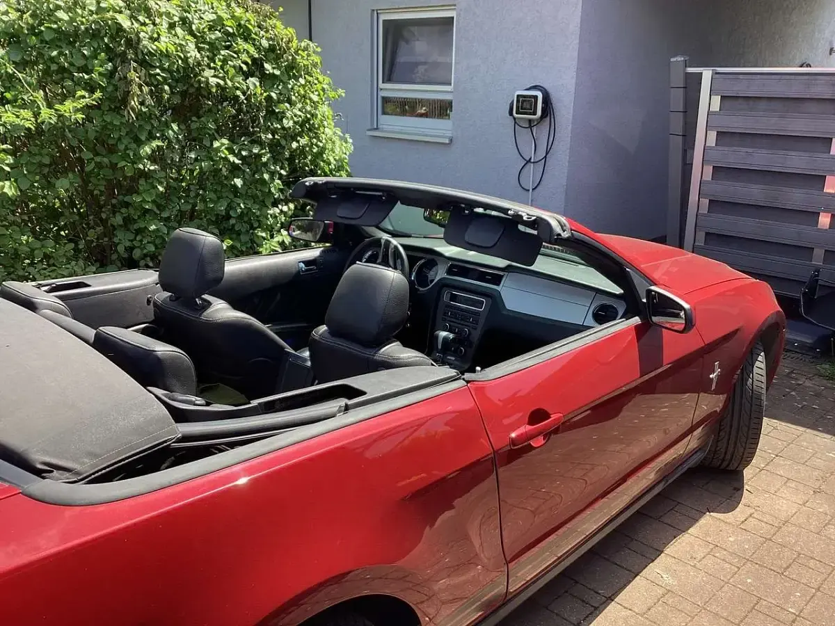 Gebraucht Ford Mustang 213 PS (156 kW) 2010 Rot Cabrio