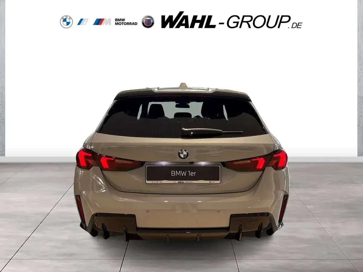 Neu BMW 120 M Sport 170 PS (125 kW) 2026 Silber Kleinwagen