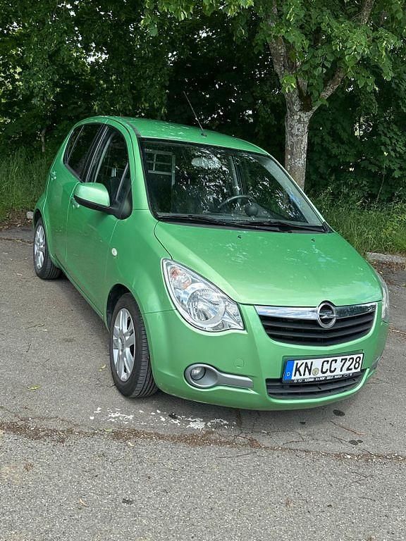 Grün Gebraucht 2011 Opel Agila Edition Limousine | 3.350 € (Guter Preis) - Bild 1/4