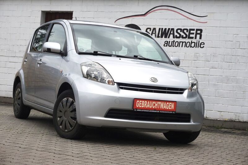 Silber Gebraucht 2006 Daihatsu Sirion Kleinwagen | 2.500 € (Fairer Preis) - Bild 1/4