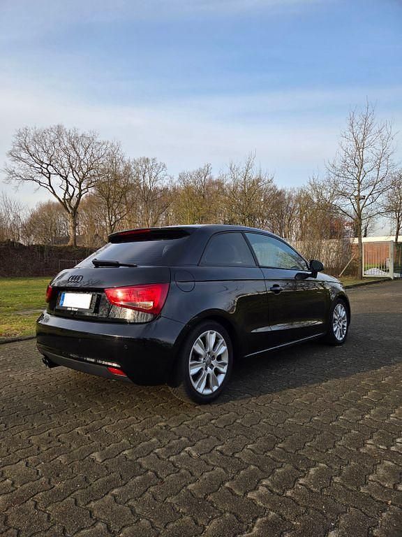 Gebraucht Audi A1 Ambition 143 PS (105 kW) 2014 Schwarz Kleinwagen
