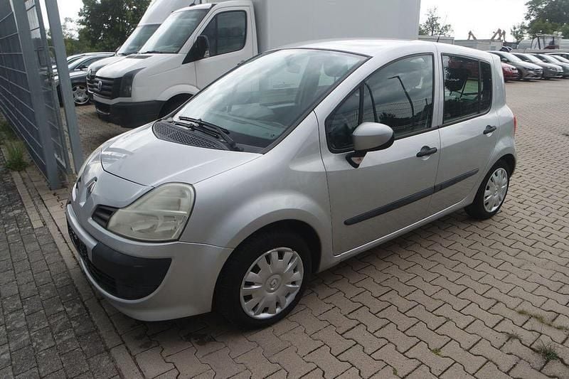 Grau Gebraucht 2008 Renault Modus Avantage Van / Kleinbus | 1.060 € (Superpreis) - Bild 1/4