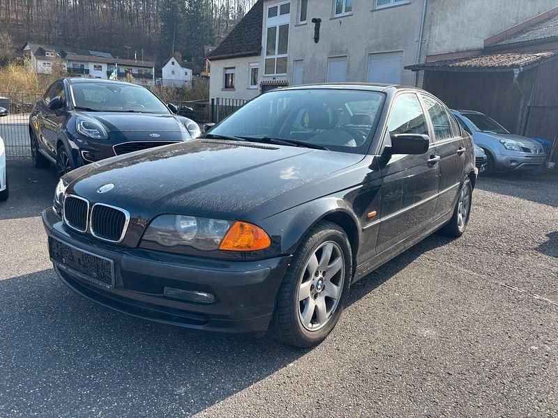Gebraucht BMW 318 118 PS (86 kW) 2001 Schwarz Limousine