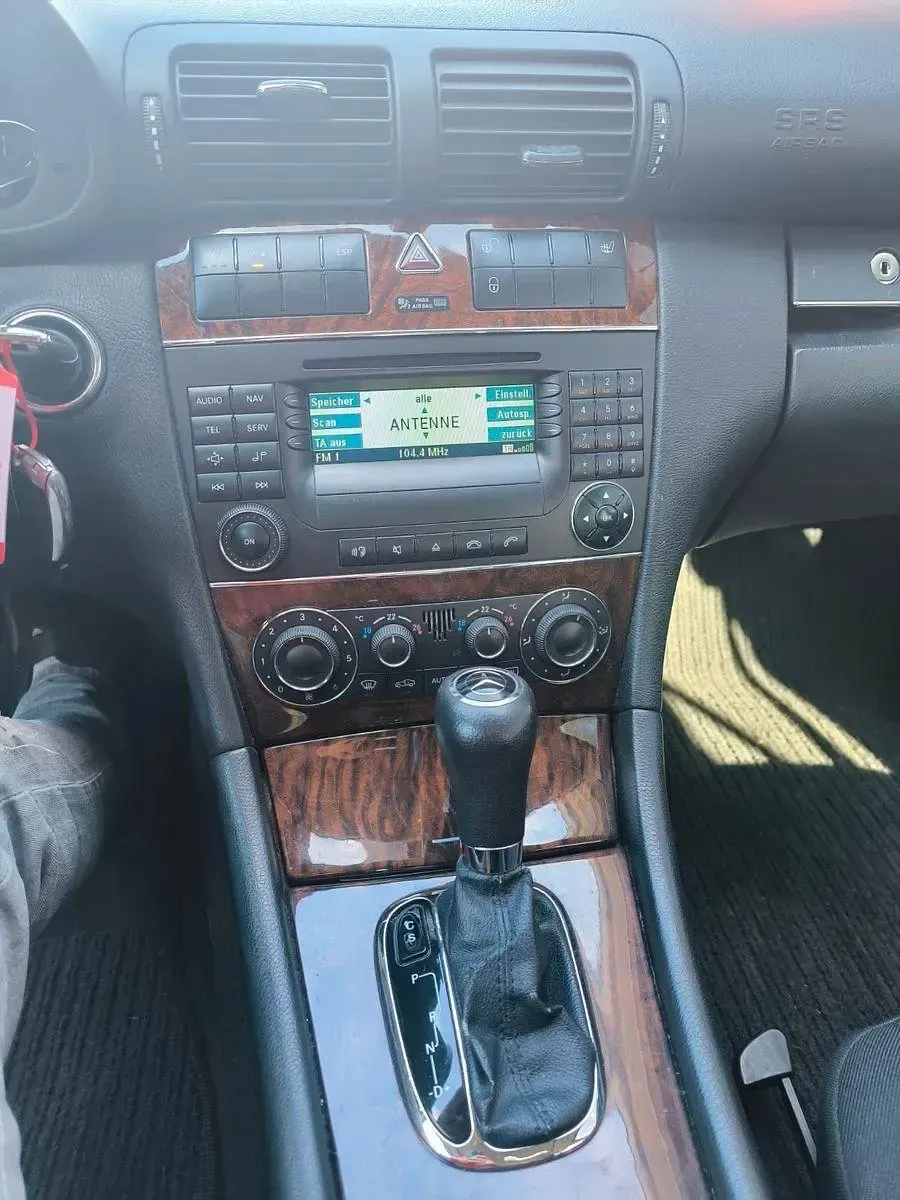 Gebraucht Mercedes C200 122 PS (89 kW) 2006 Silber Limousine