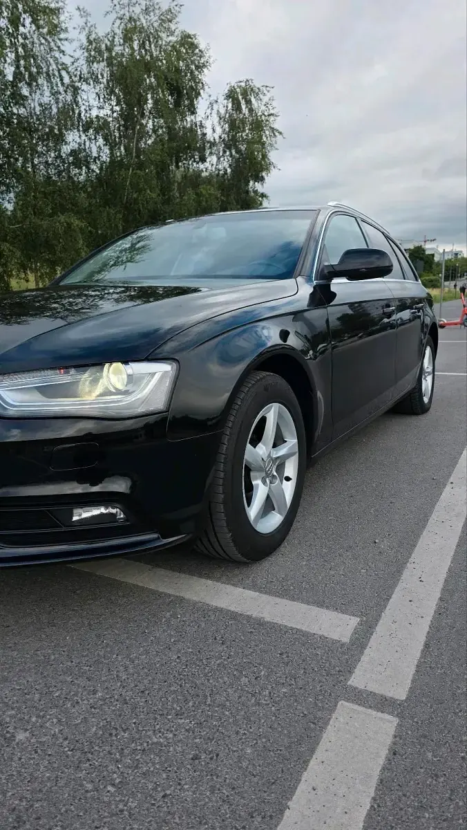 Gebraucht Audi A4 150 PS (110 kW) 2012 Schwarz Kombi