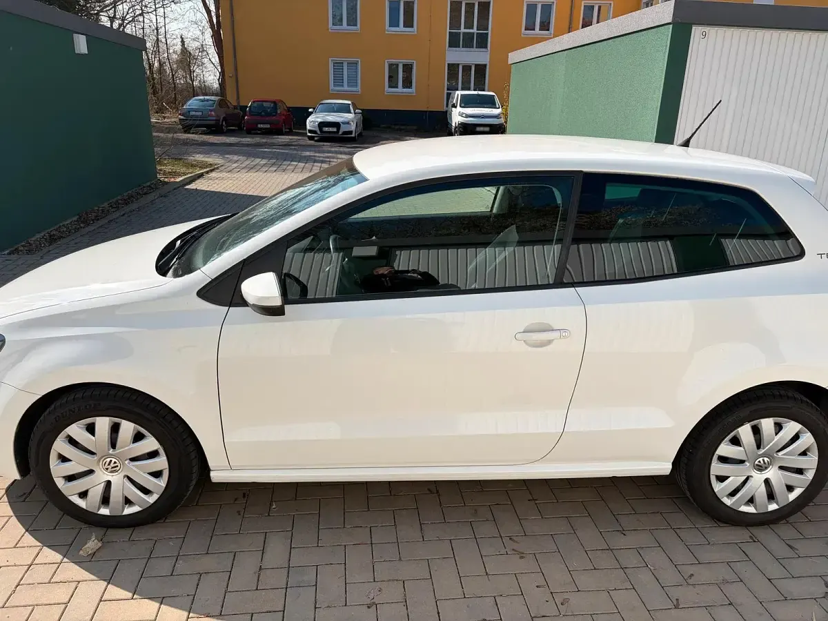 Gebraucht VW Polo 60 PS (44 kW) 2011 Weiß Kleinwagen