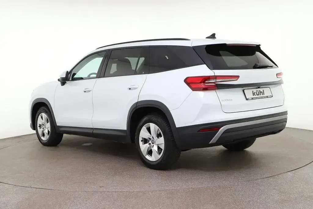 Gebraucht Skoda Kodiaq Selection 150 PS (110 kW) 2025 Moonweiss metallic SUV