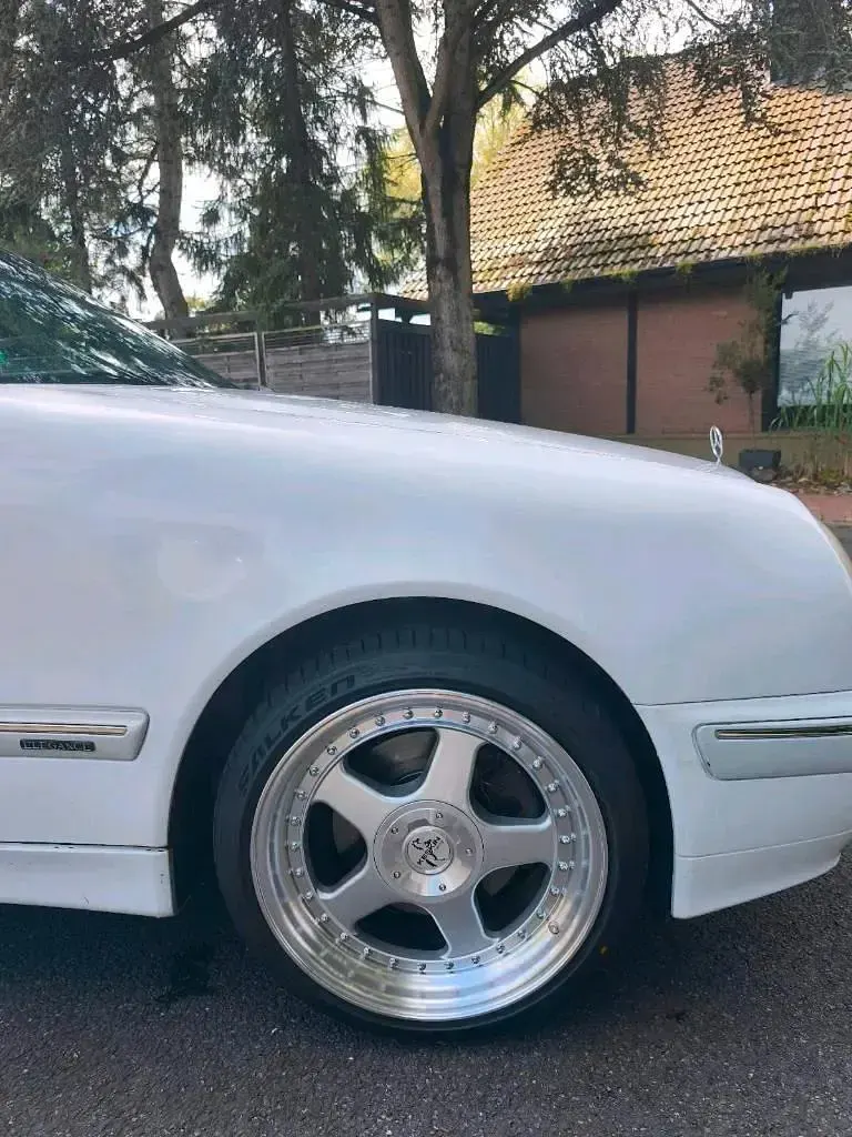 Gebraucht Mercedes E280 Elegance 204 PS (150 kW) 2000 Weiß Limousine