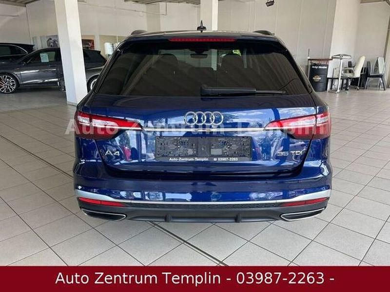 Gebraucht Audi A4 S-Line 163 PS (119 kW) 2022 Blau Kombi