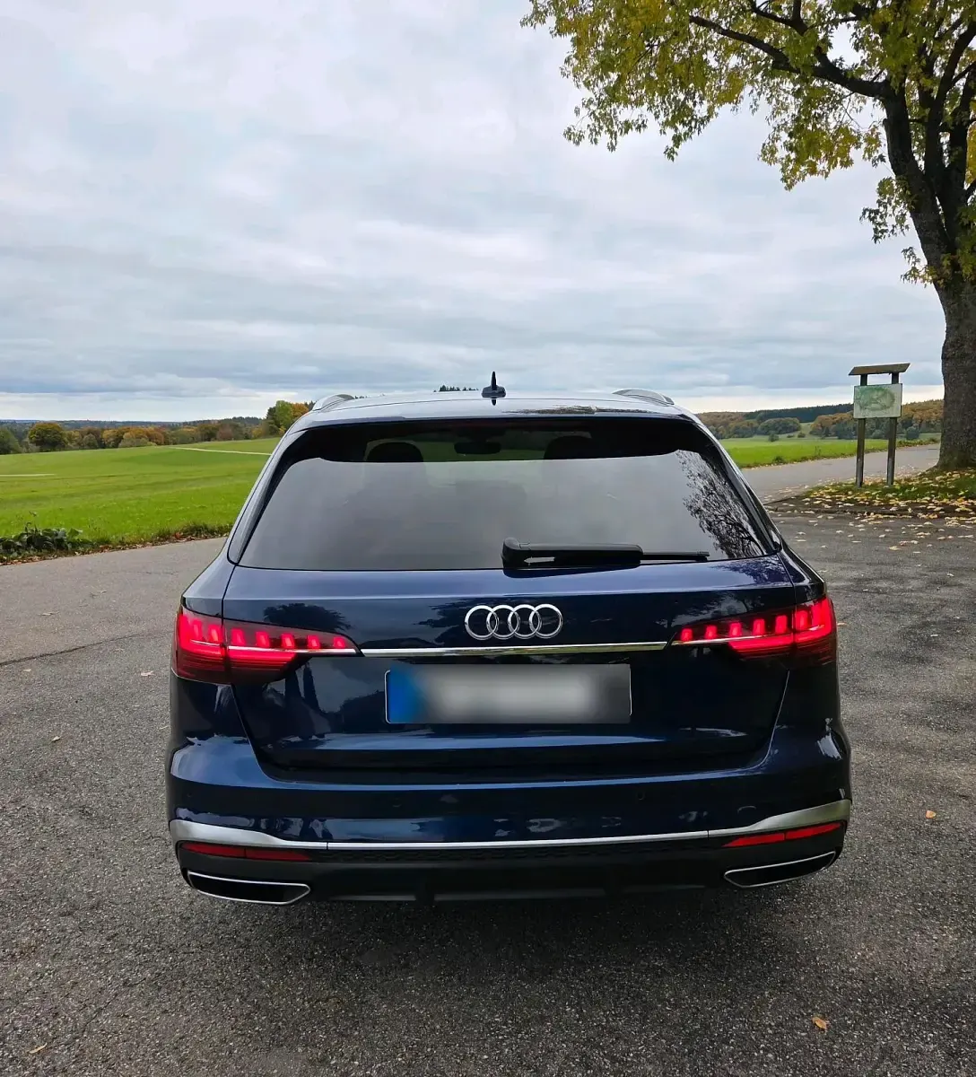 Gebraucht Audi A4 S-Line 190 PS (139 kW) 2019 Blau Kombi