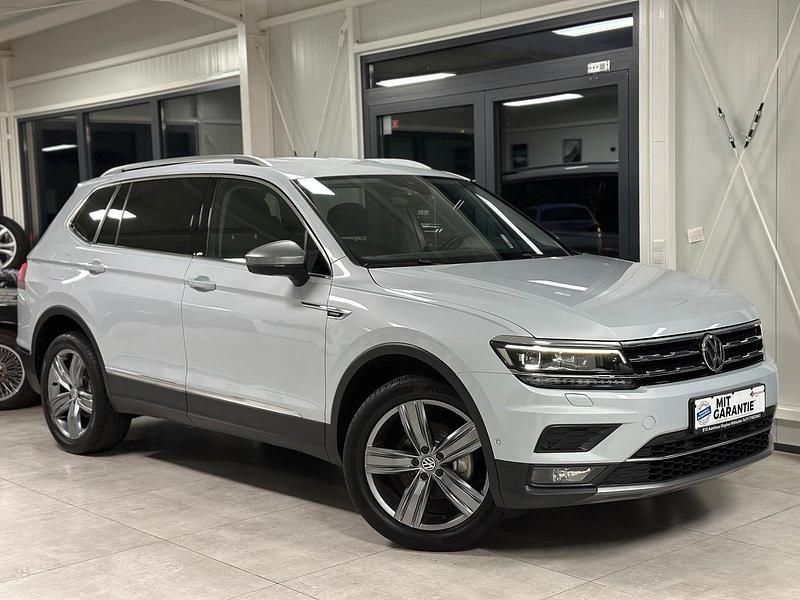 Weiß Gebraucht 2017 VW Tiguan Allspace Highline SUV | 24.790 € (Teuer) - Bild 1/4
