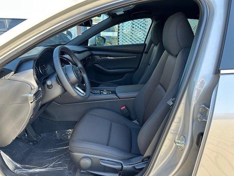 Neu Mazda 3 140 PS (102 kW) 2025 Gold Limousine