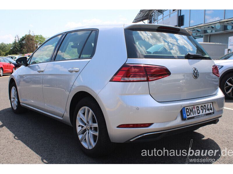 Gebraucht VW Golf VII Comfortline 116 PS (85 kW) 2019 Silber Kleinwagen