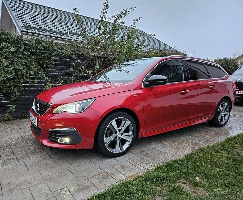 Gebraucht Peugeot 308 GT-line 131 PS (96 kW) 2017 Rot Limousine