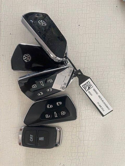 Gebraucht VW Multivan 150 PS (110 kW) 2024 Braun Van