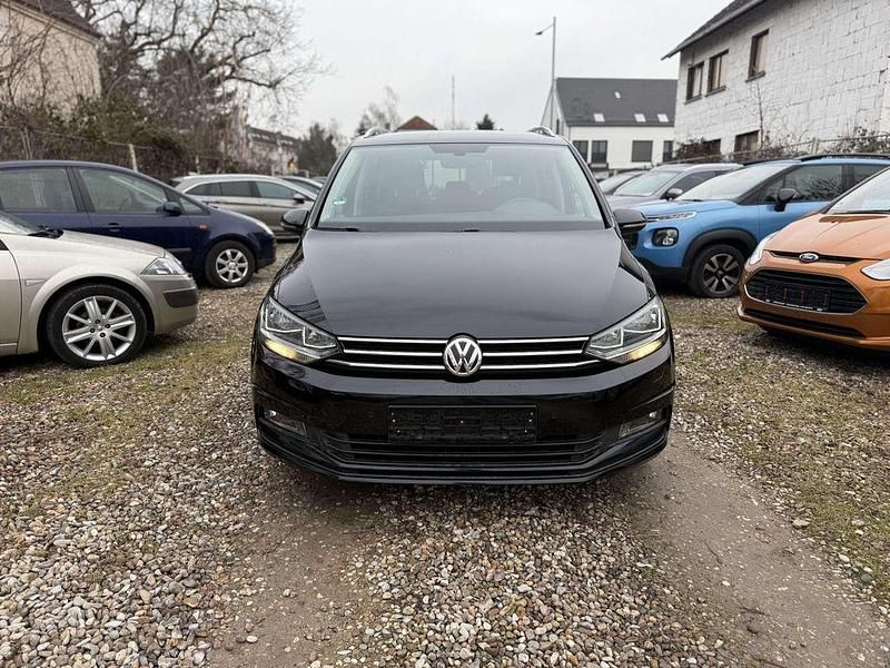 Gebraucht VW Touran Comfortline 150 PS (110 kW) 2016 Deep black perleffekt Van / Kleinbus