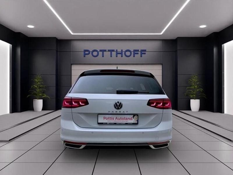 Gebraucht VW Passat Elegance 150 PS (110 kW) 2023 Weiss Kombi