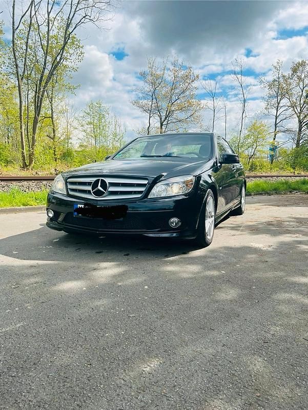Schwarz Gebraucht 2010 Mercedes C250 Limousine | 7.799 € (Fairer Preis) - Bild 1/4