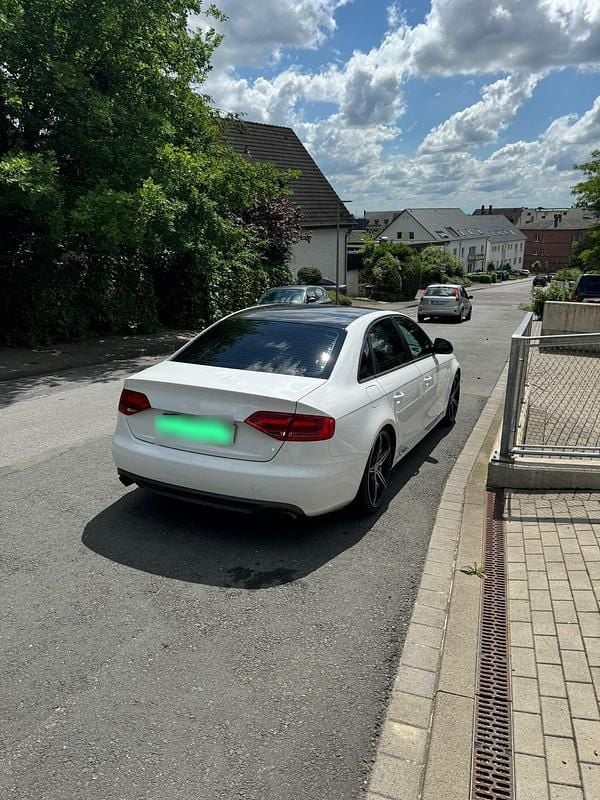 Gebraucht Audi A4 Design 260 PS (191 kW) 2008 Weiß Limousine