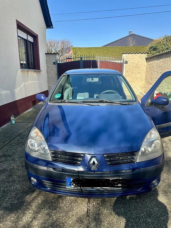 Blau Gebraucht 2005 Renault Clio II Kleinwagen | 650 € (Guter Preis) - Bild 1/4