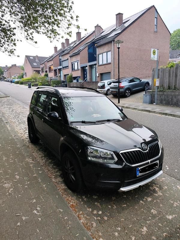 Schwarz Gebraucht 2014 Skoda Yeti SUV | 5.500 € (Superpreis) - Bild 1/4