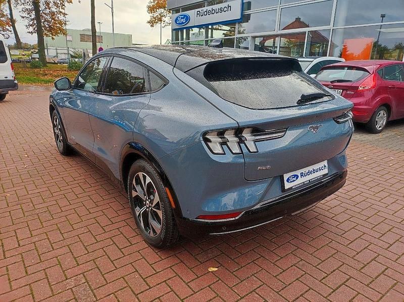 Gebraucht Ford Mustang Mach-E Premium 197 kW (269 PS) 2023 Blau SUV
