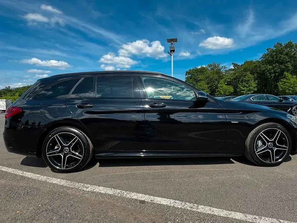 Gebraucht Mercedes C220 Edition 194 PS (142 kW) 2021 Schwarz Kombi