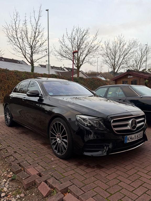 Gebraucht Mercedes E400 Avantgarde 333 PS (244 kW) 2018 Schwarz Limousine