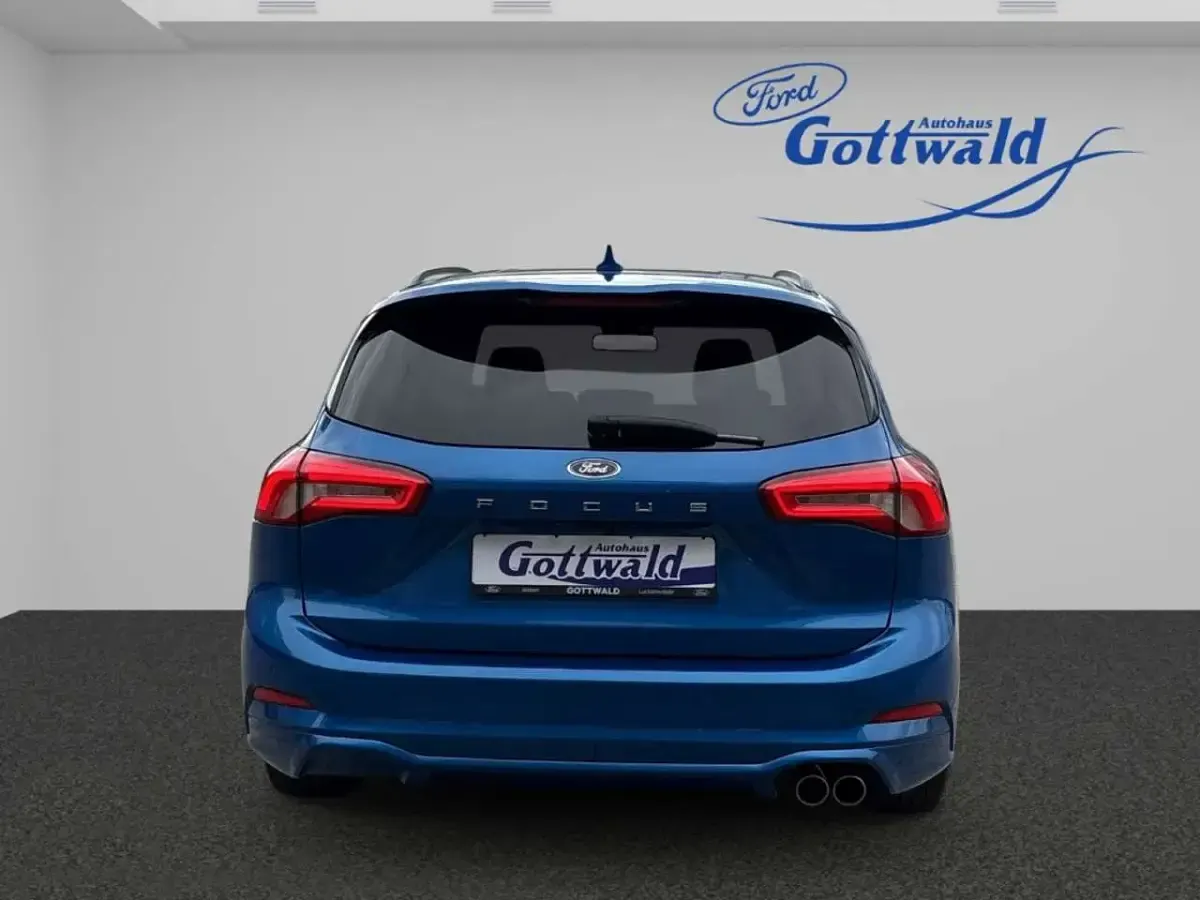 Gebraucht Ford Focus ST-Line 182 PS (133 kW) 2019 Dynamicblau metallic Kombi