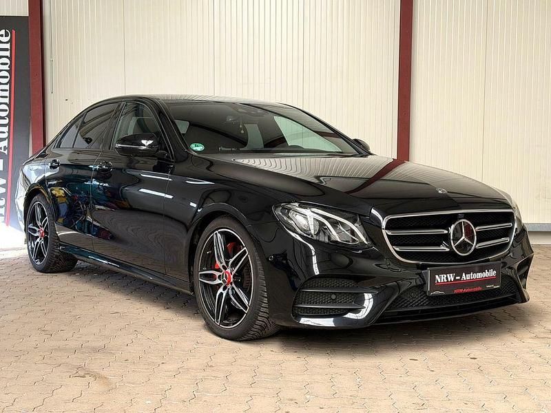 Gebraucht Mercedes E300 AMG 245 PS (180 kW) 2019 Schwarz Limousine