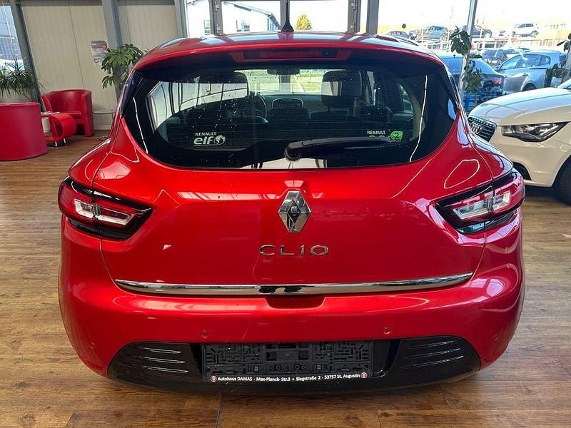 Gebraucht Renault Clio IV Intens 118 PS (86 kW) 2017 Rot Limousine