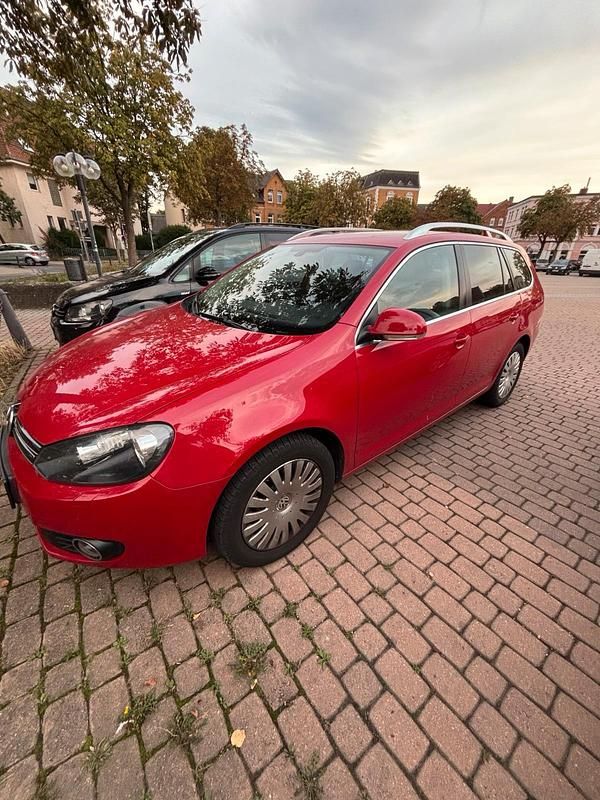 Rot Gebraucht 2010 VW Golf VI Kombi | 3.600 € (Superpreis) - Bild 1/4
