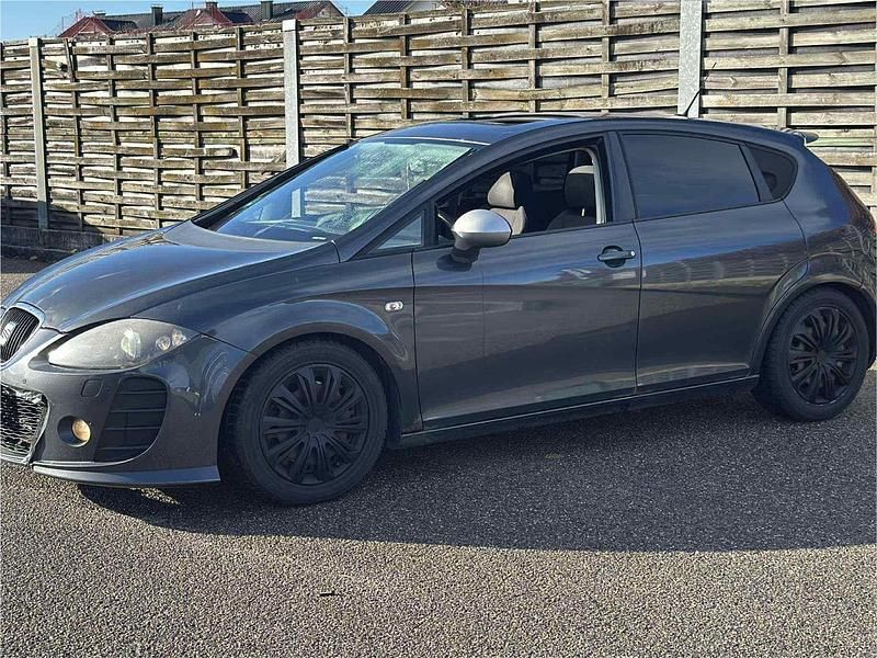 Schwarz Gebraucht 2011 Seat Leon FR Kleinwagen | 3.100 € (Superpreis) - Bild 1/4