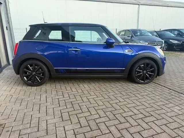 Occasion Mini ONE 131 PK (96 kW) 2019 Blauw Hatchback