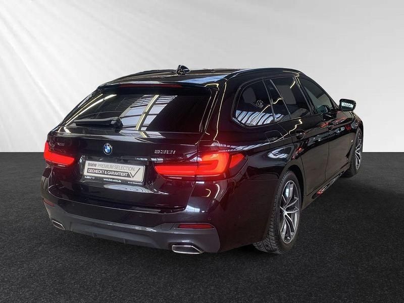 Gebraucht BMW 530 M Sport 252 PS (185 kW) 2020 Saphirschwarz metallic Kombi