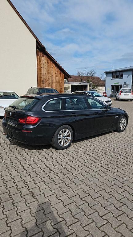 Gebraucht BMW 530 258 PS (189 kW) 2013 Grau Kombi