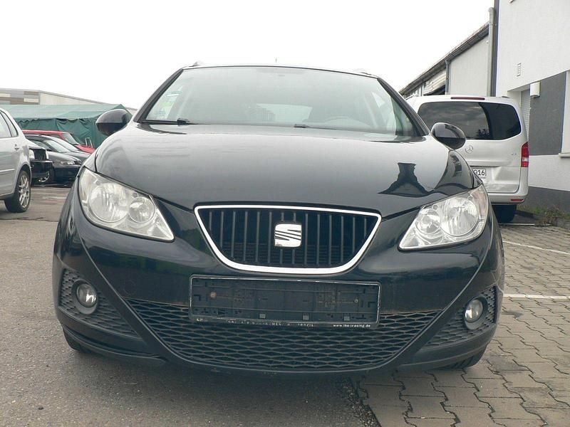 Schwarz Gebraucht 2011 Seat Ibiza ST Style Kombi | 1.900 € (Superpreis) - Bild 1/4