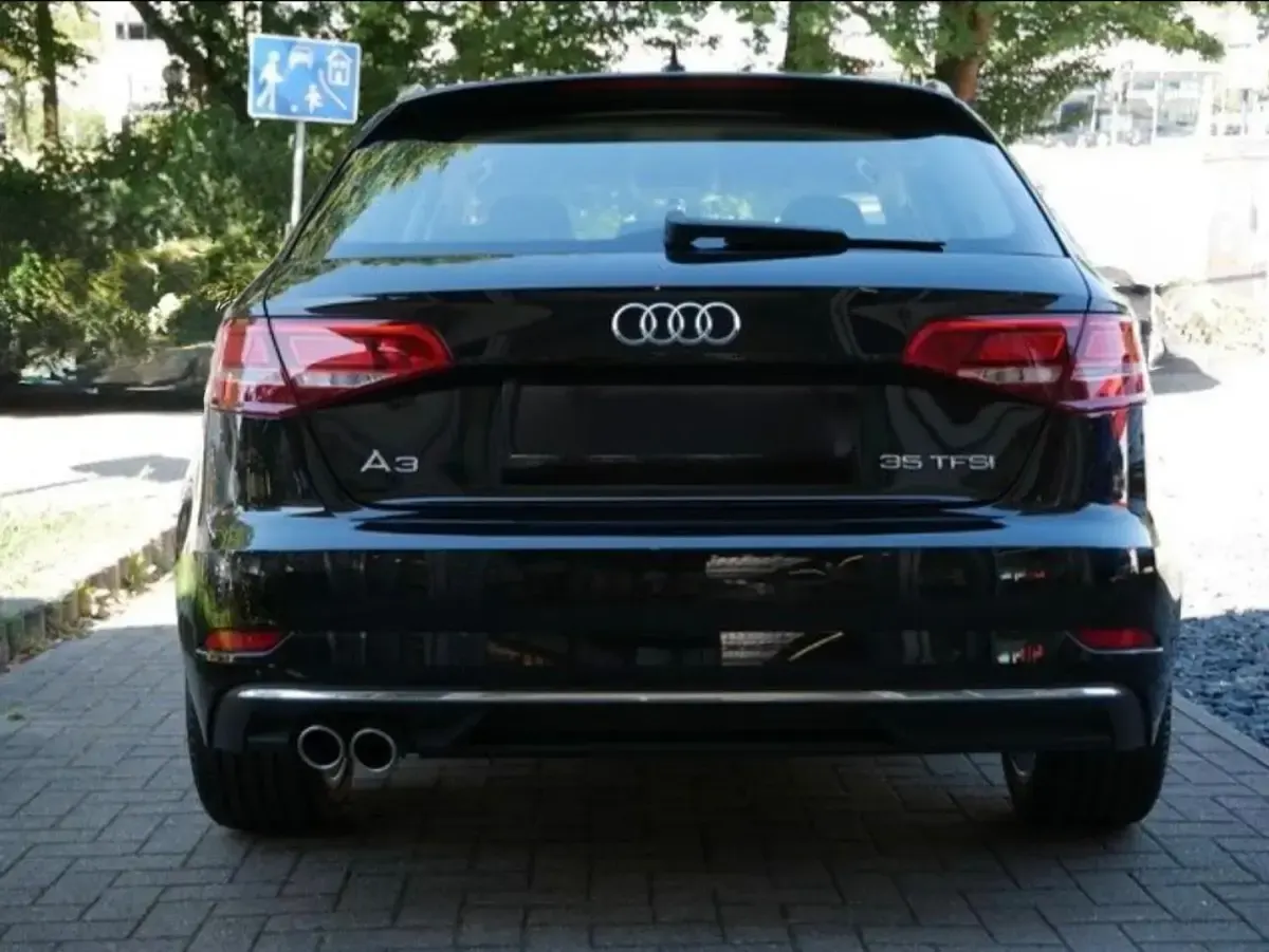 Gebraucht Audi A3 150 PS (110 kW) 2019 Schwarz Limousine